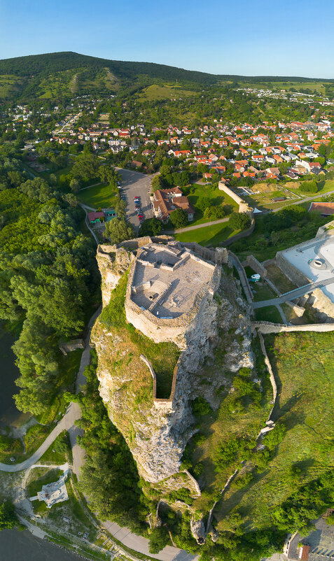 Старый замок - Сергей Титов