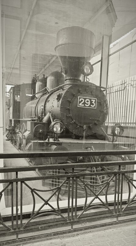 Паровоз Ильича... - Станислав Мутовин Паровоз Ильича... - Станислав Мутовин