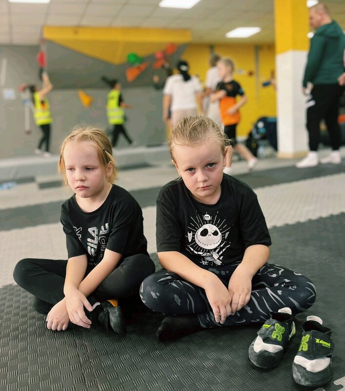 Переживают скалолазы - Георгиевич Переживают скалолазы - Георгиевич