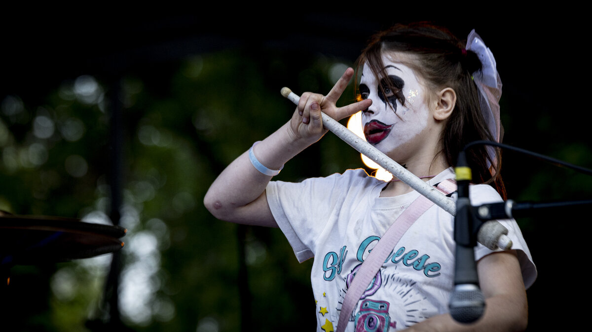 На концерте - Юрий Глушков