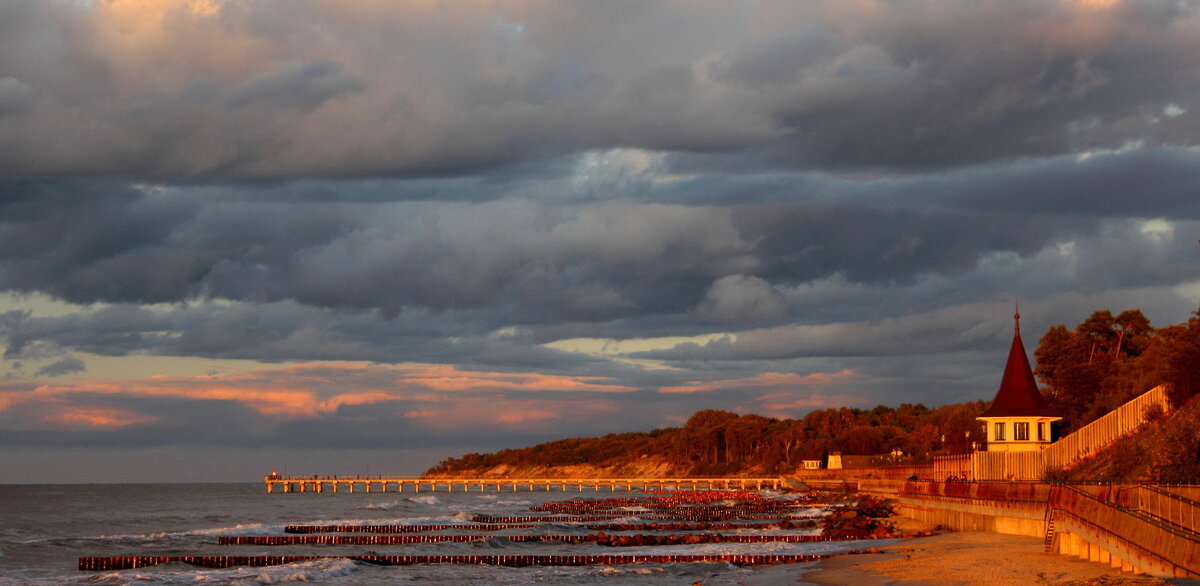 Наслаждаясь красками заката - Августина Наслаждаясь красками заката - Августина