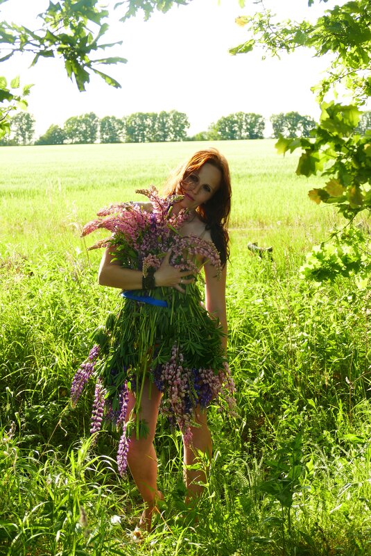 В люпинах - Олег 