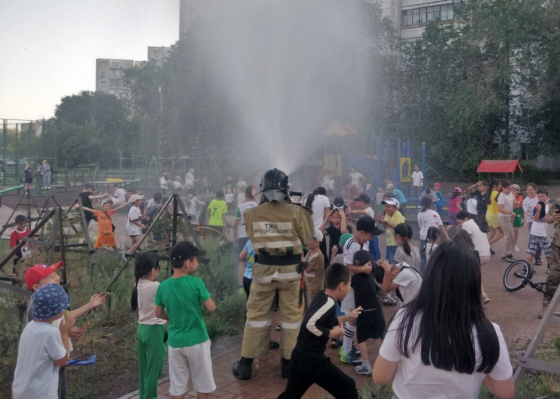 Живая вода - Андрей Хлопонин