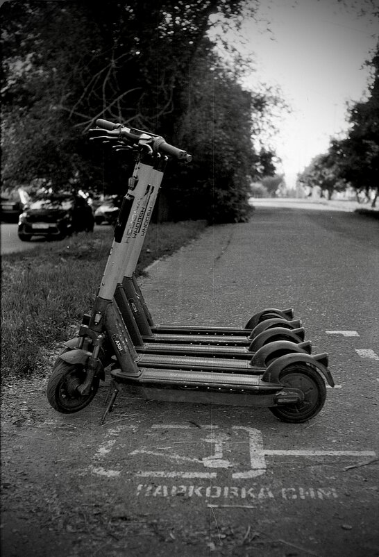 Самокат на пленке. - Михаил Соколов Самокат на пленке. - Михаил Соколов