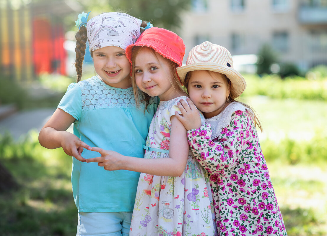 ... - Лилия . ... - Лилия .