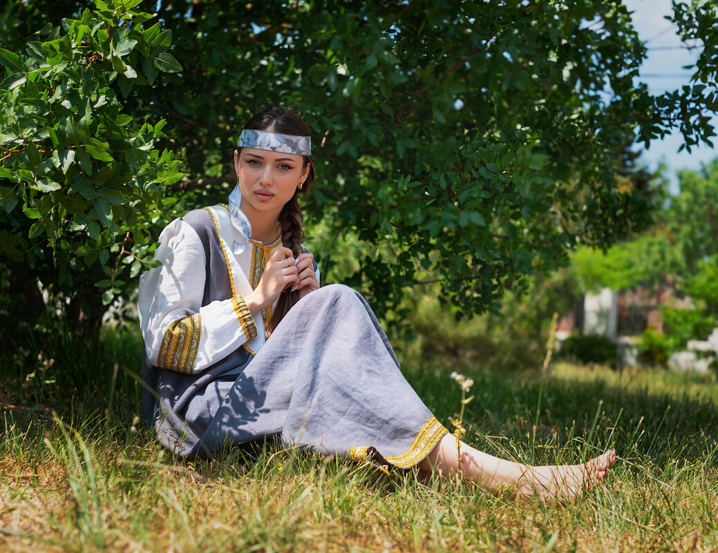 Славянская девушка - Геннадий Б Славянская девушка - Геннадий Б