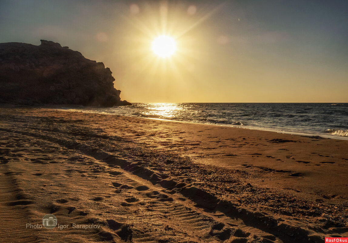 Вечернее солнце в бухте Коровья - Игорь Сарапулов Вечернее солнце в бухте Коровья - Игорь Сарапулов