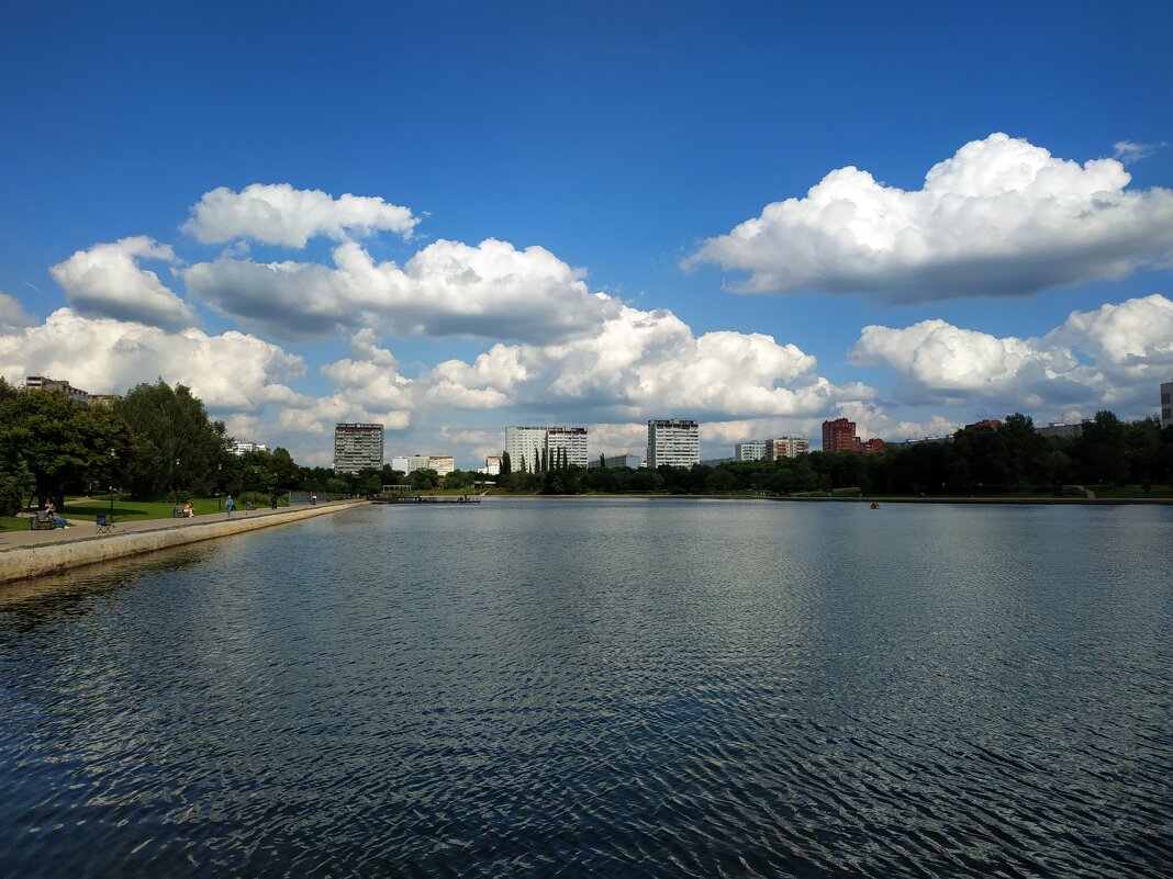 О тучках небесных и о нашем земном - Андрей Лукьянов О тучках небесных и о нашем земном - Андрей Лукьянов