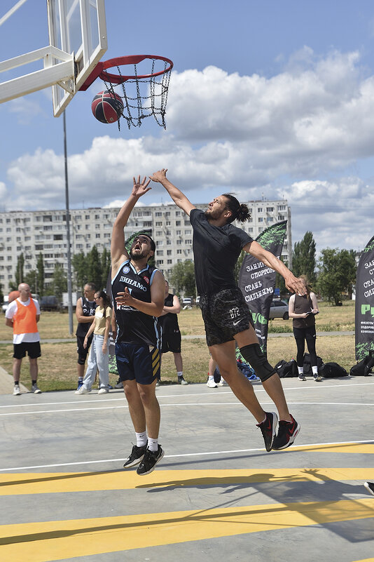 Уличный... - Александр Гриднев