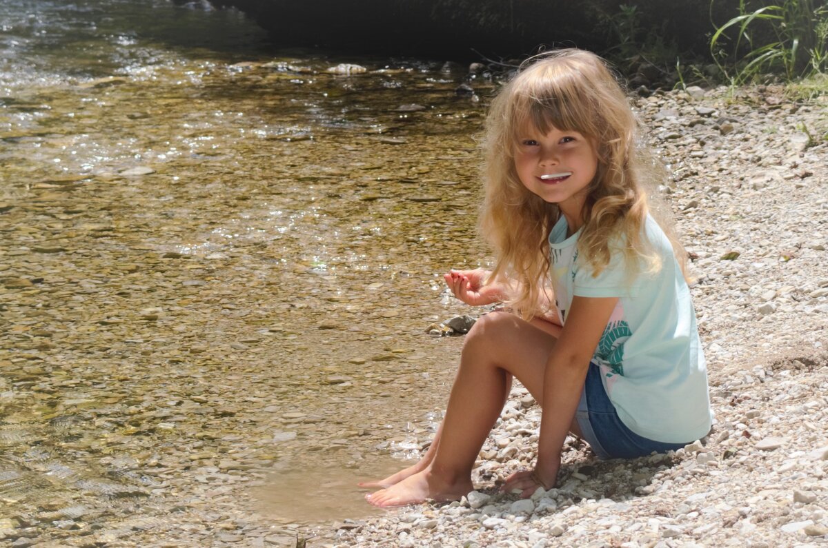 портим зубы с детства... ох уж эти конфеты - Viktorija Minajeva портим зубы с детства... ох уж эти конфеты - Viktorija Minajeva