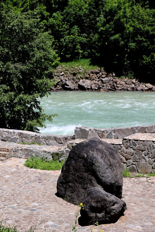 Утверждают, что метеорит... - Александр Кондаков Утверждают, что метеорит... - Александр Кондаков