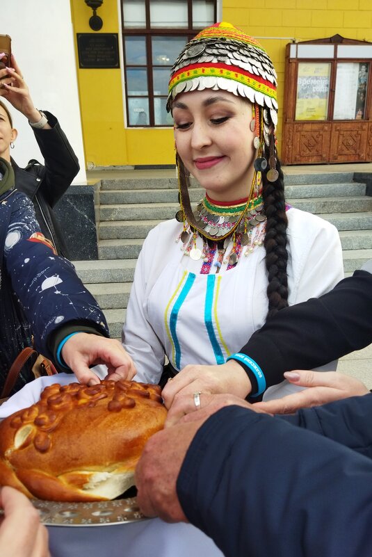 Встреча с хлебом, но без соли - Марина Виноградова