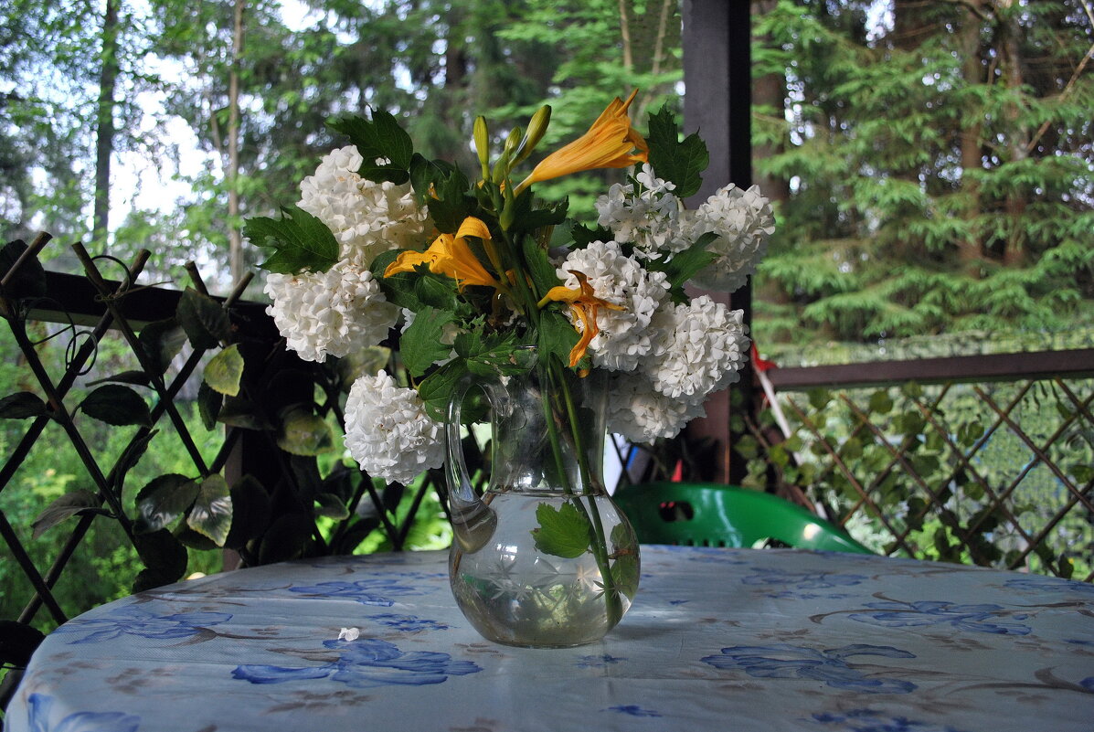 Полуночный букет. Почти. - AleksSPb Лесниченко Полуночный букет. Почти. - AleksSPb Лесниченко