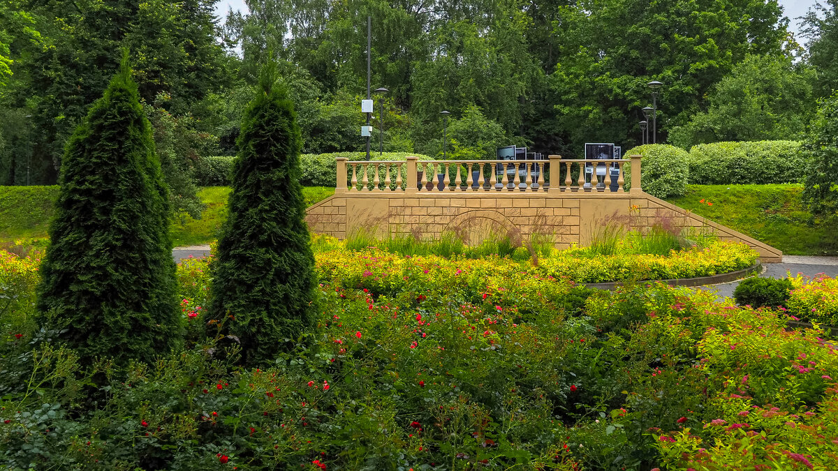 Зарисовка в Летнем Парке - юрий поляков