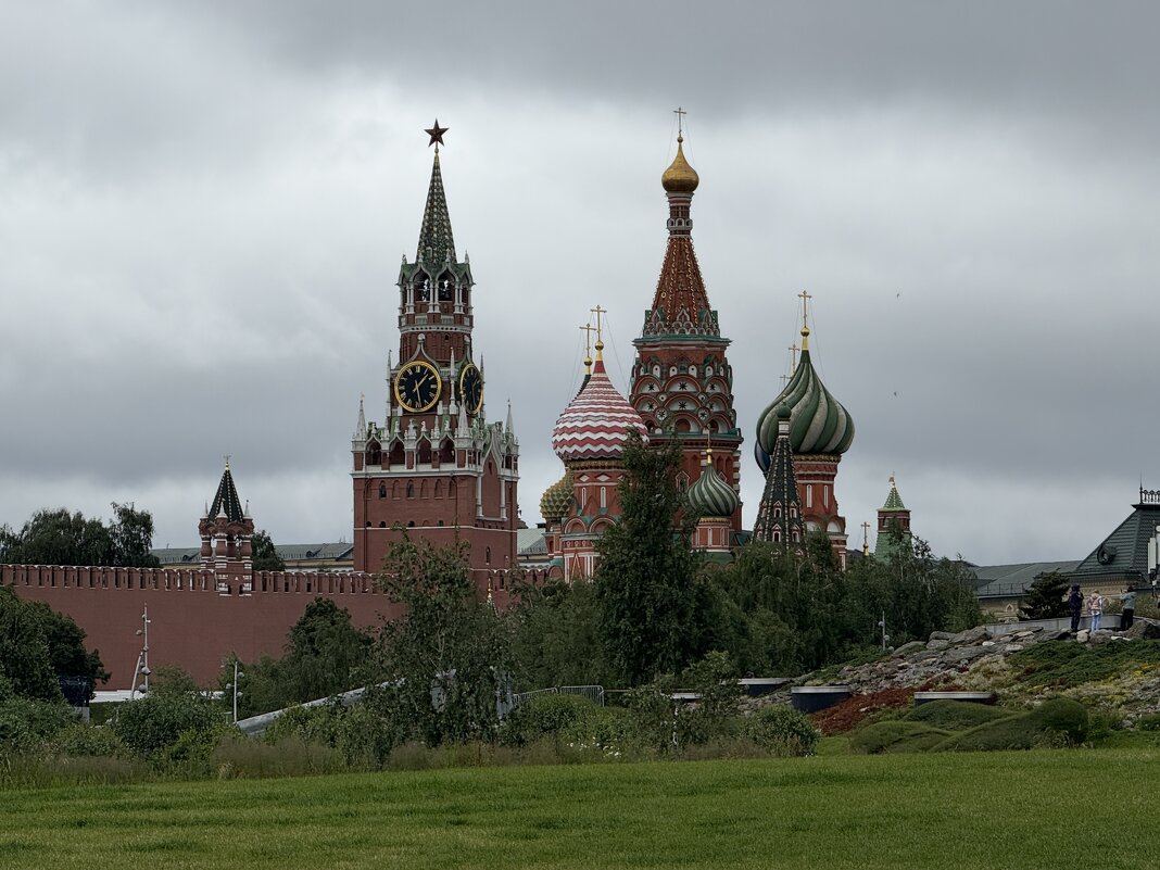 Московские пейзажи - <<< Наташа >>>