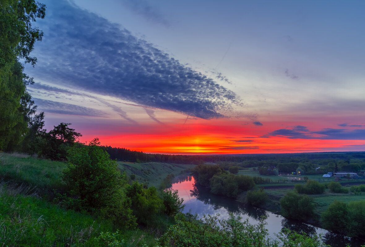 * - Виталий Емельянов