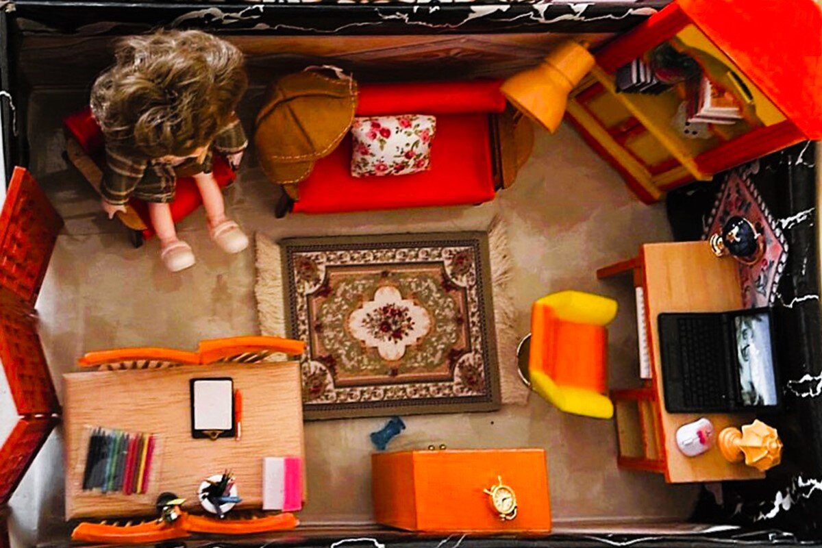 КОМНАТА   КУКЛЫ - Анатолий Малобродский