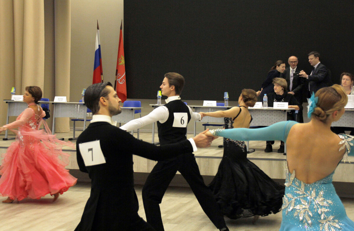 Широким движением - Александр Рябчиков Широким движением - Александр Рябчиков