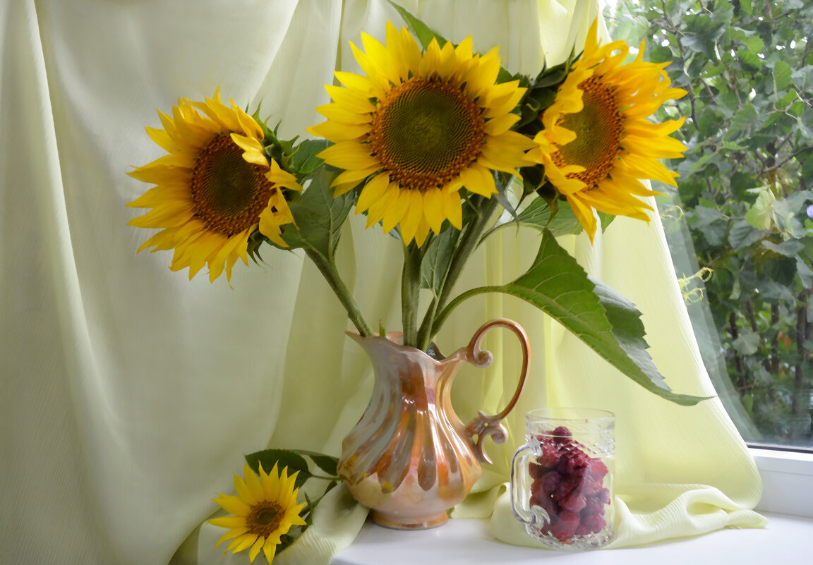 Солнечные цветы - Надежда Куркина 