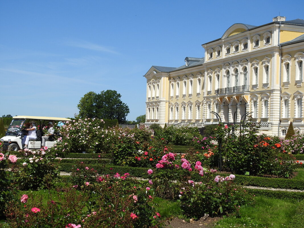 французский парк в Рундале - ИННА ПОРОХОВА французский парк в Рундале - ИННА ПОРОХОВА