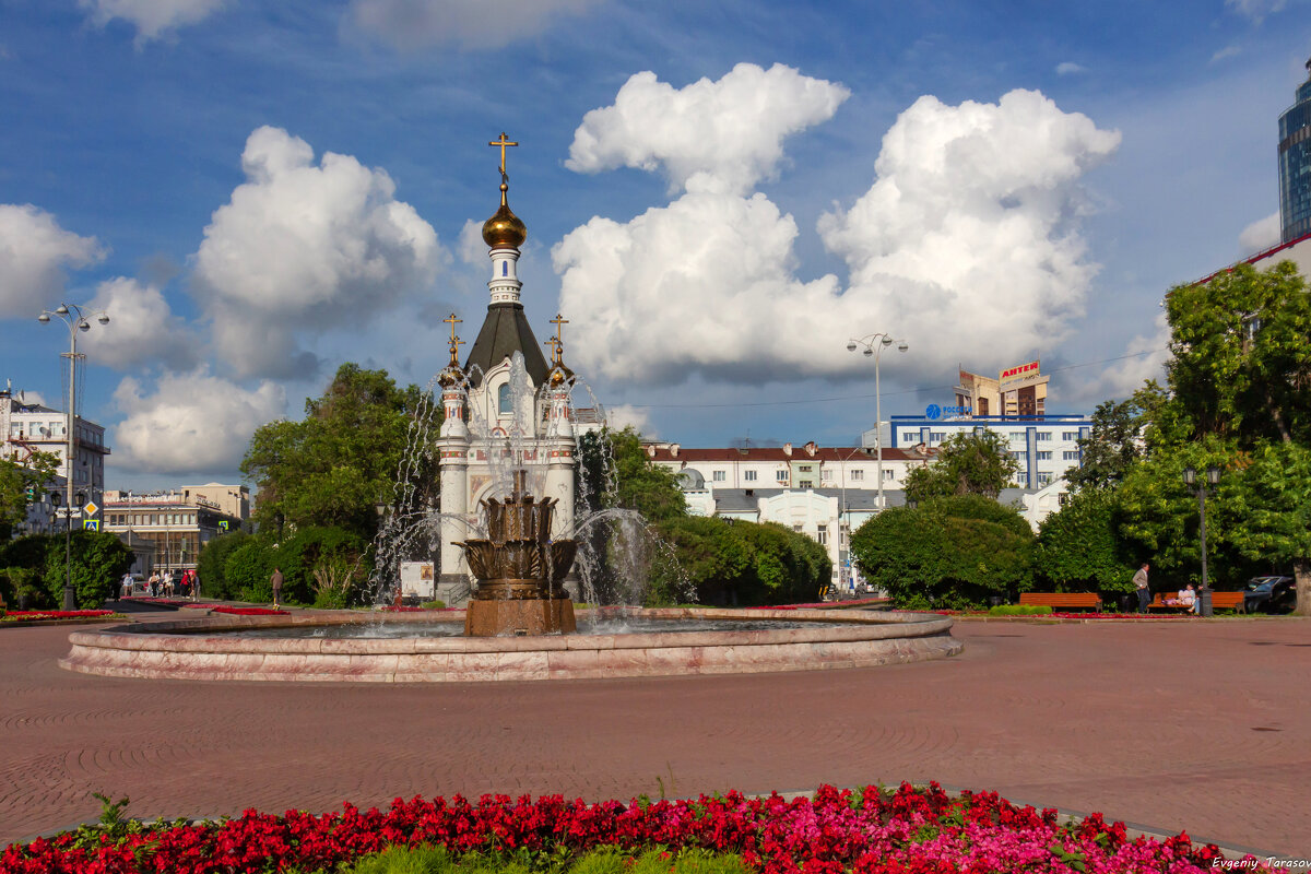 Июльские облака в городе Е - Евгений Тарасов Июльские облака в городе Е - Евгений Тарасов