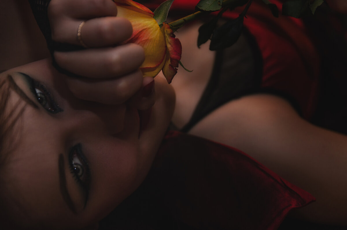 Бутон в руках - Джованни Луче