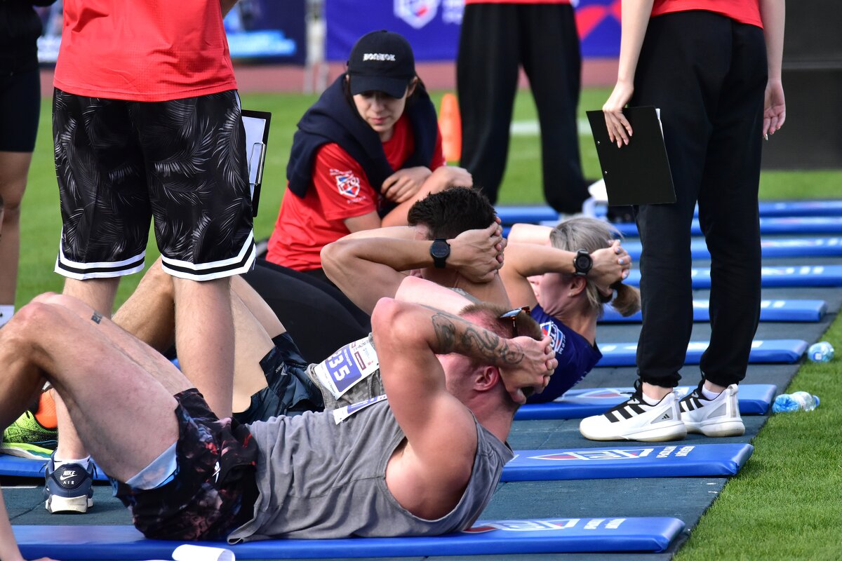 Наравне с мужчинами. - Наталья Вязигина