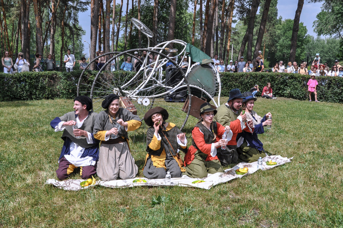 Парк "Алые паруса", полянка, пикничок... (театр "Пластилиновый дождь") - Татьяна Машошина