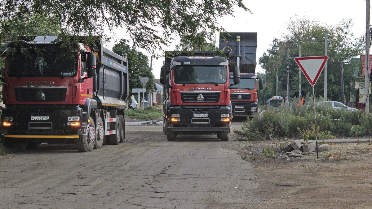 Китайские самосвалы. - Игорь Родионов