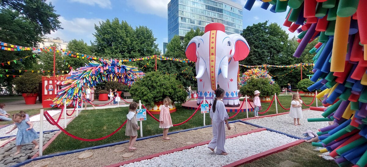 на Цветном бульваре - ИРЭН@ .