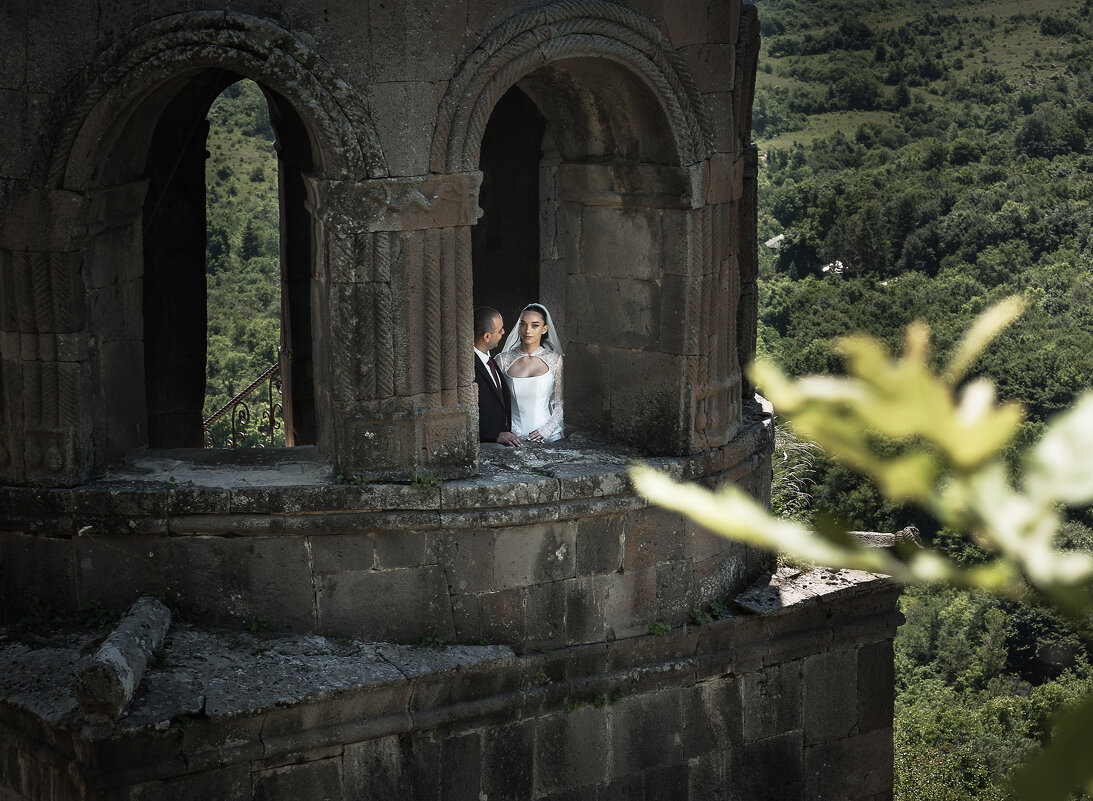 Albert & Lana - Батик Табуев Albert & Lana - Батик Табуев