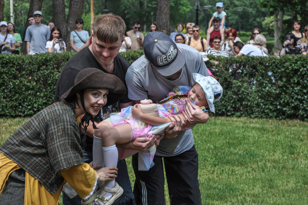 Сон ребёнка охраняя, бережно родным отдали - Татьяна Машошина