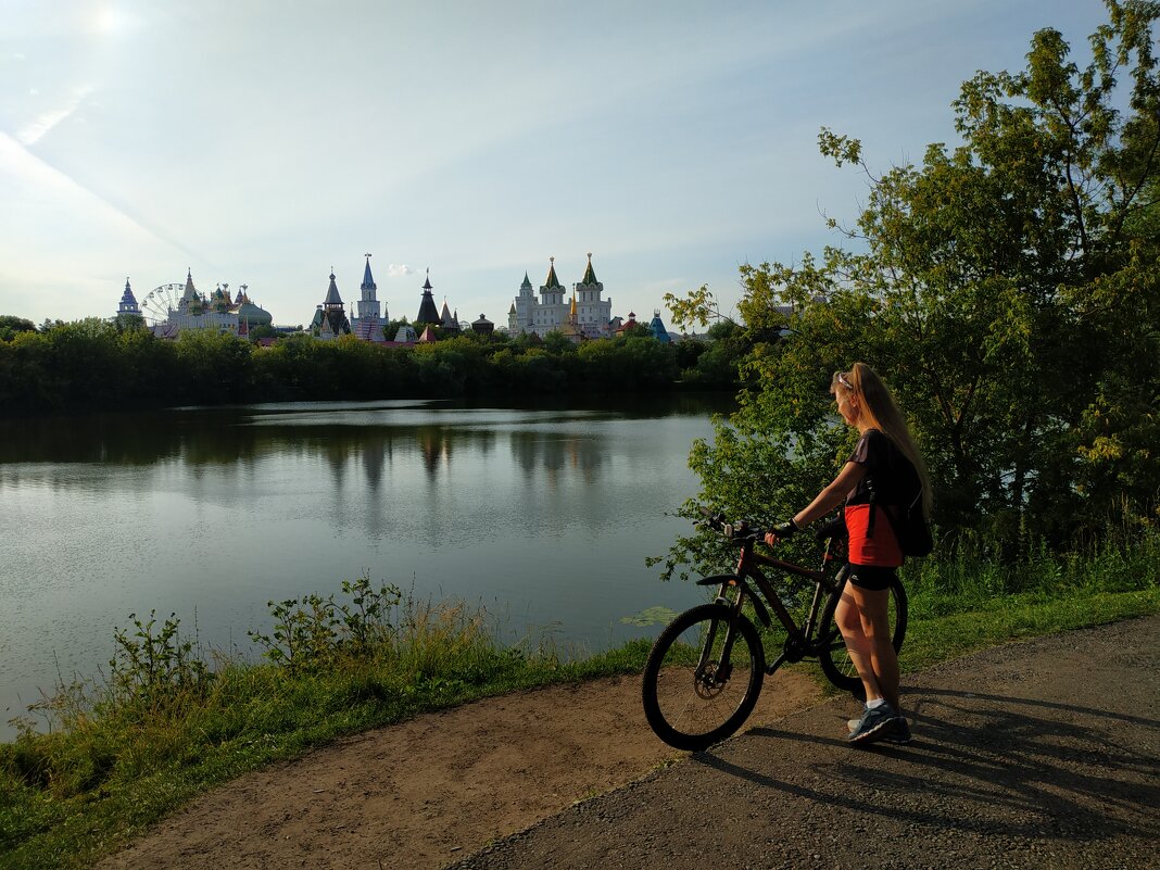 * * * - Андрей Лукьянов