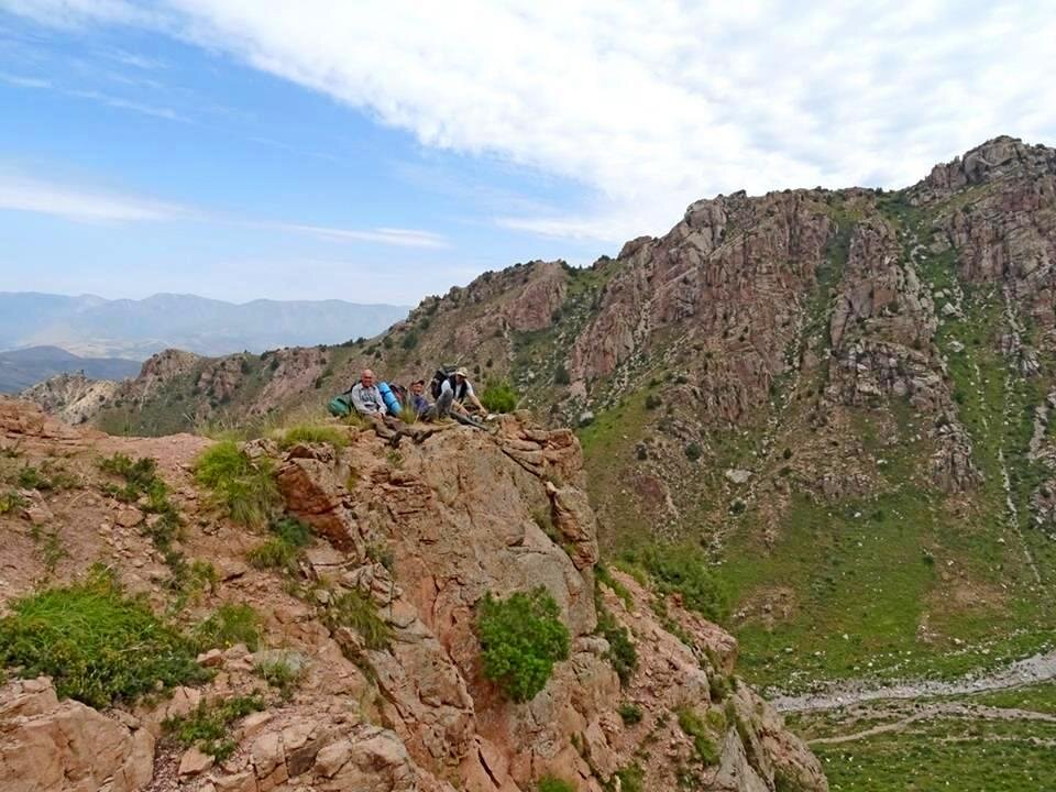 ПО ГОРАМ, залезли. - Виктор Осипчук