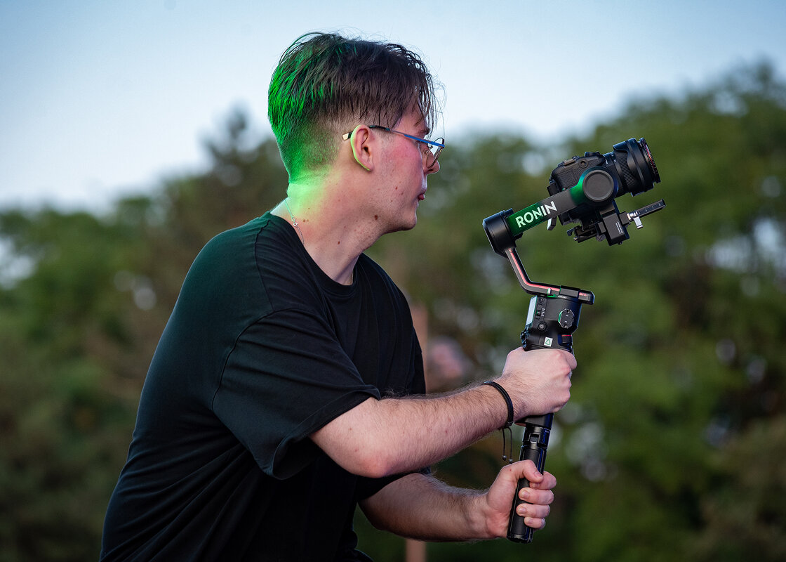 оператор видеосъёмки. - Вадим Федотов 