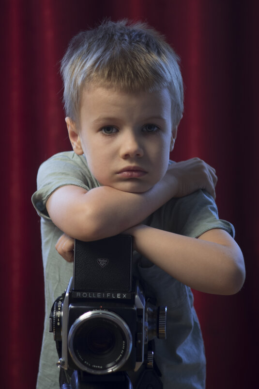 учиться фотографиролвать надо на хорошей технике... - ВЛАДИМИР 