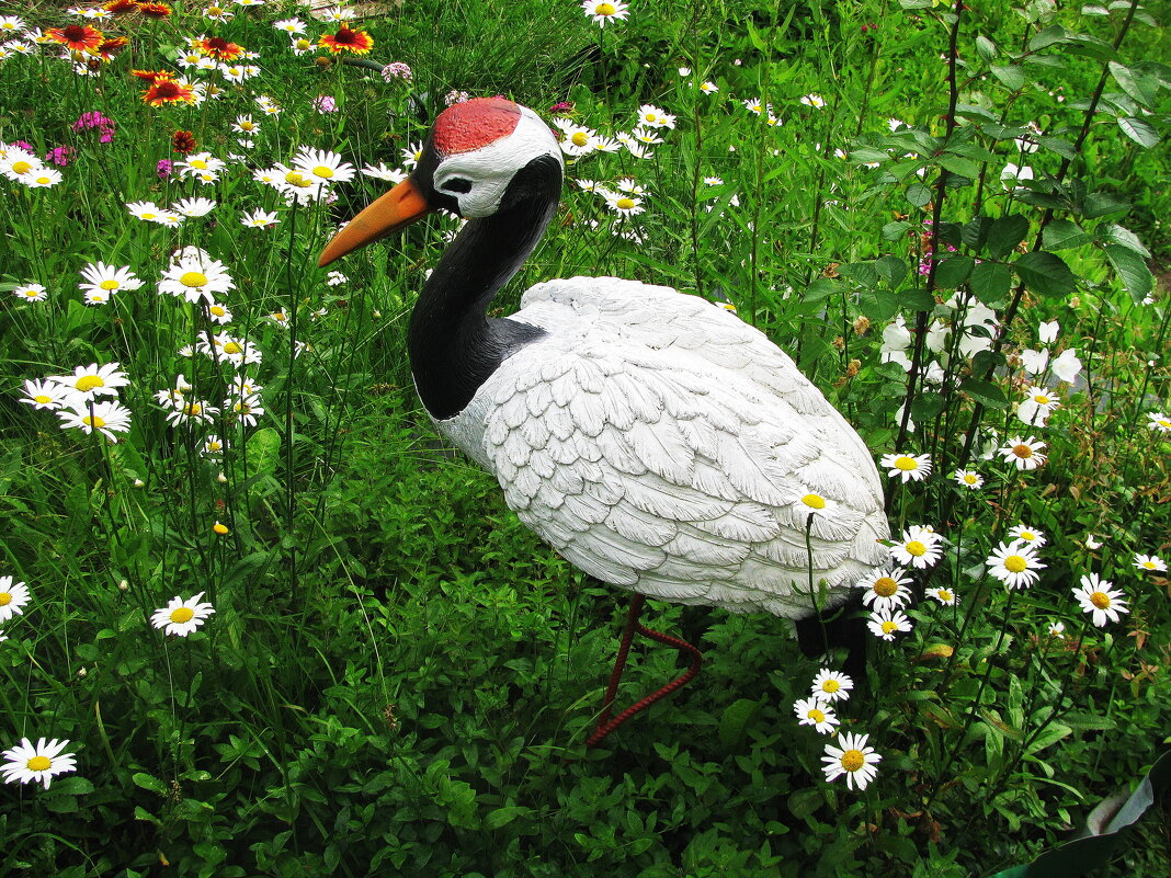 В саду - Людмила Смородинская