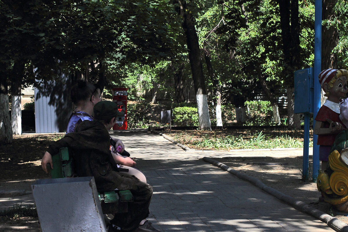 Отдыхают - Юрий Гайворонскiий