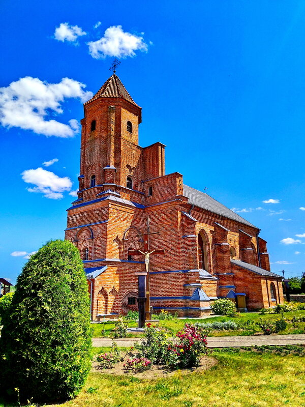 Жаркий июль в Гнезно. - Александр Сапунов Жаркий июль в Гнезно. - Александр Сапунов