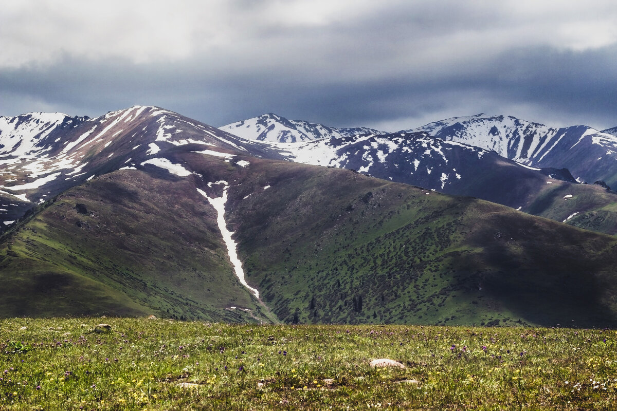 Вид с плато.  Сев. Тянь-Шань - LudMila 