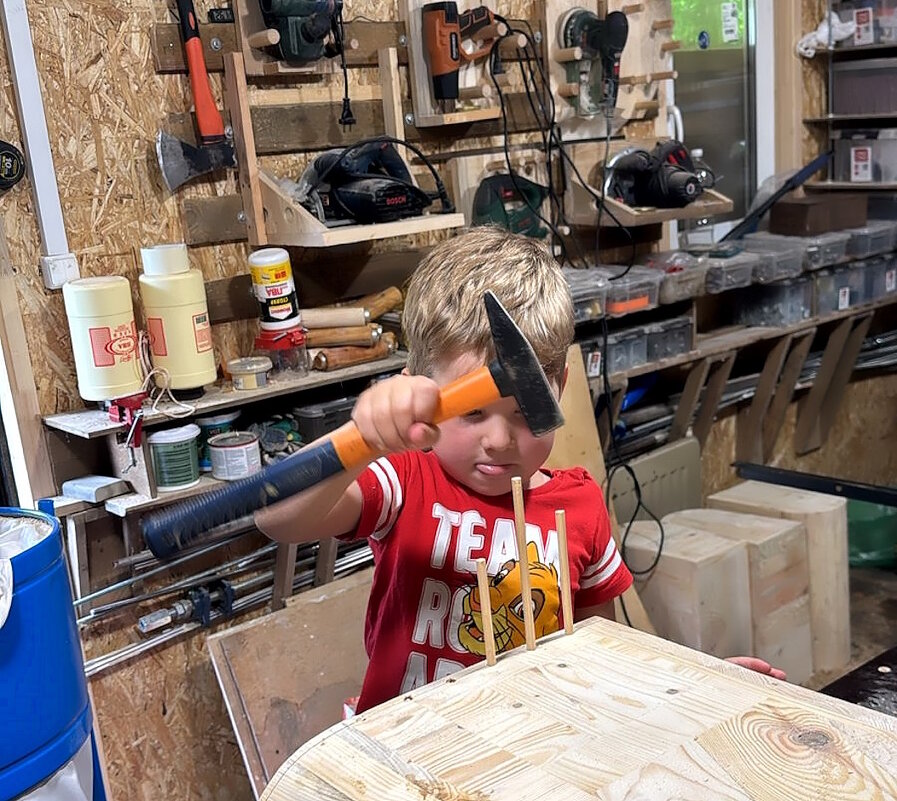 Помощник - Ольга Довженко