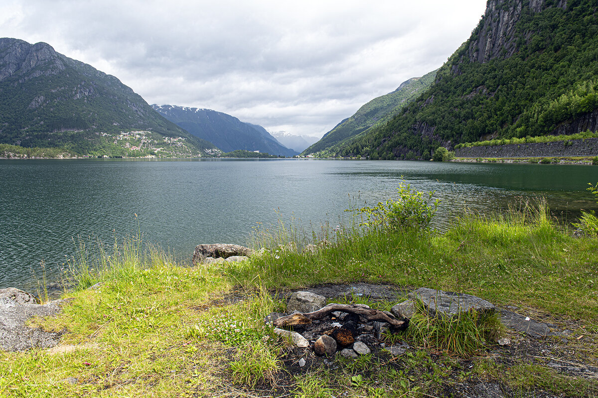 У потухшего костра - Roman Ilnytskyi У потухшего костра - Roman Ilnytskyi