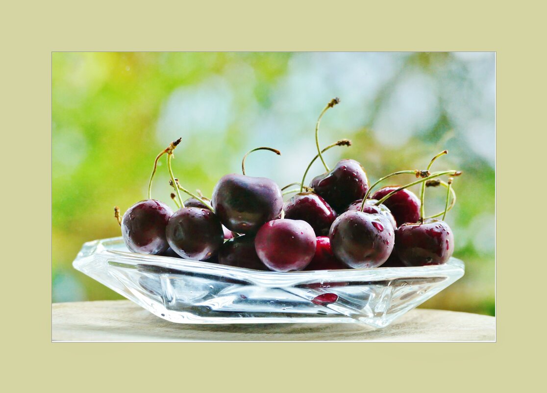 ВИШНИ... - Elvira E. 