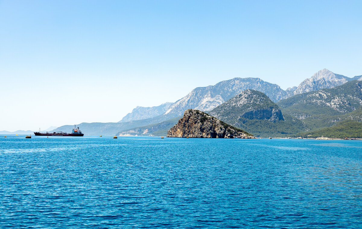 Про море. - Yuri Chudnovetz