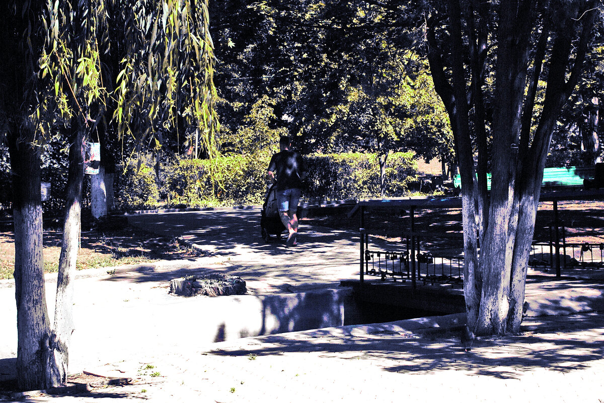 Прогулка - Юрий Гайворонскiий