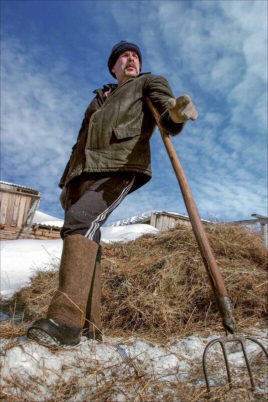 НА ПОЛЕ ОН - Александр Кустов