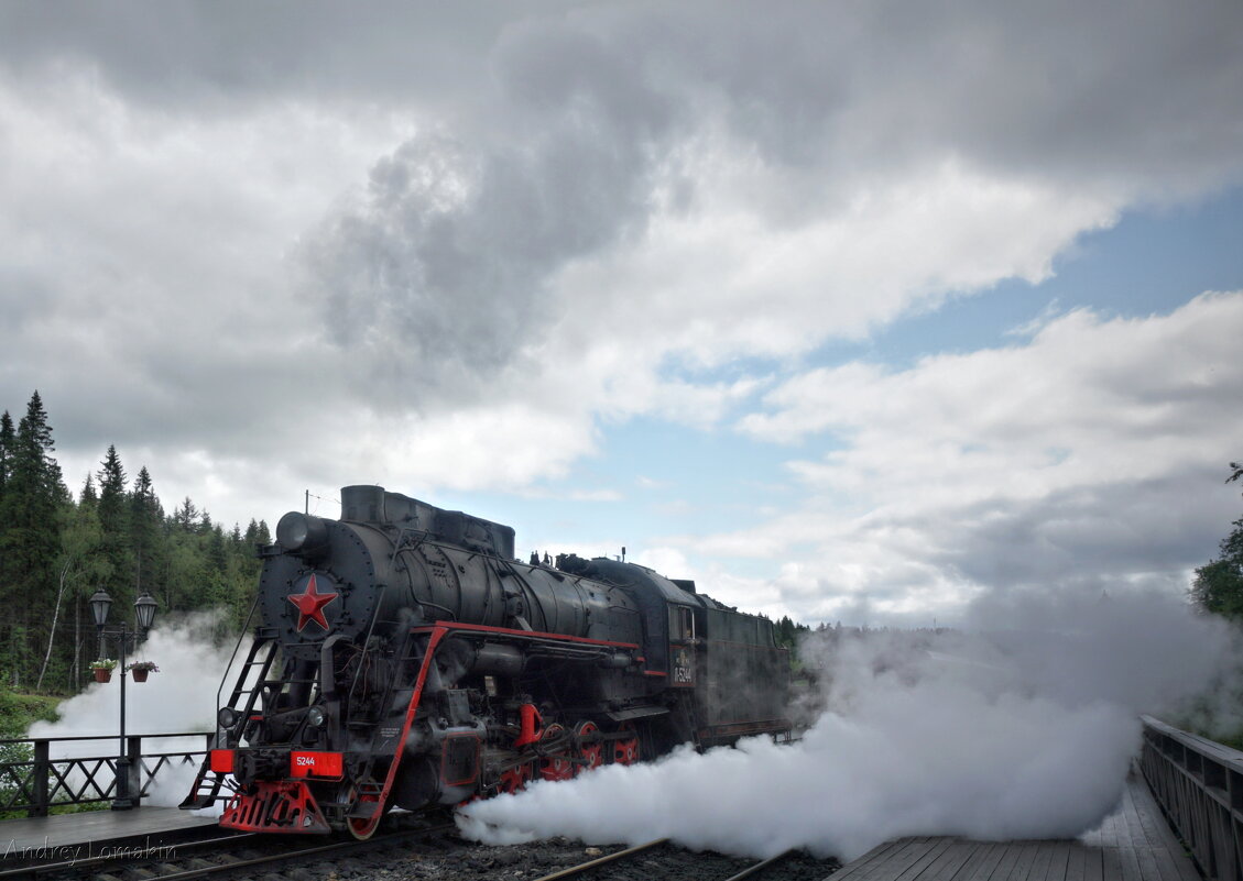 Прибытие поезда на станцию Рускеала - Andrey Lomakin