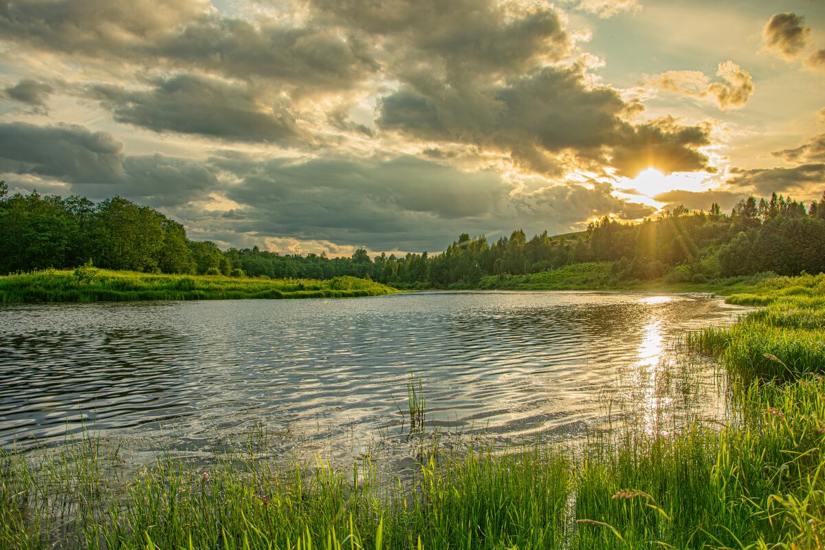 У реки - Александр Филатов