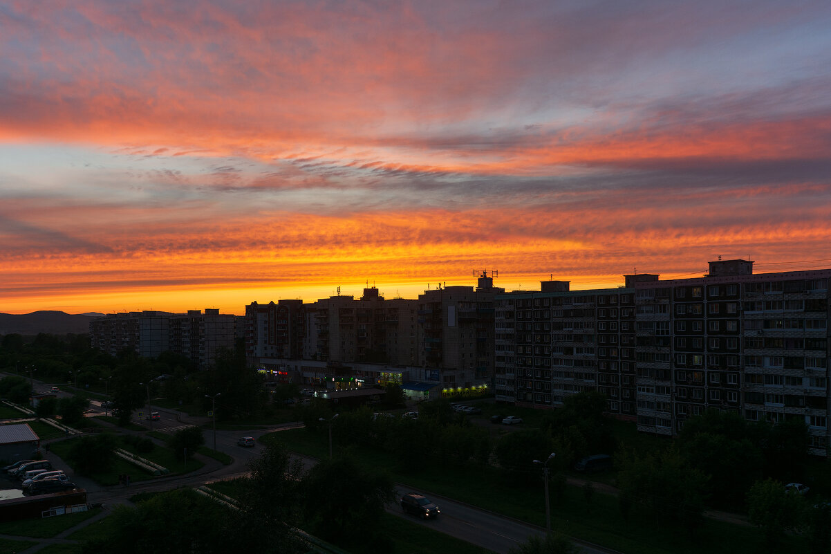 В сумерках заката - Виктор Иванович Чернюк