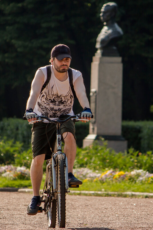 В раздумьях - Алексей Булак